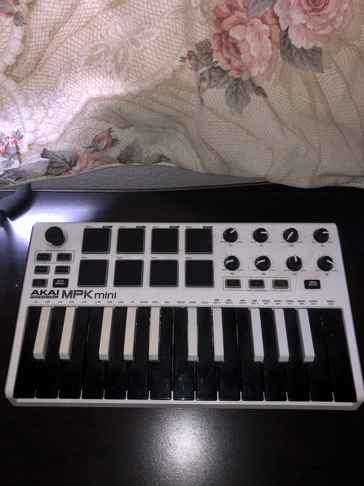 AKAI MIDI Keyboard