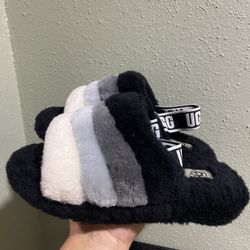 UGG fluff sandals Size 8 women’s