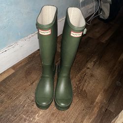 Hunter Women’s Rain Boots (Size 8)