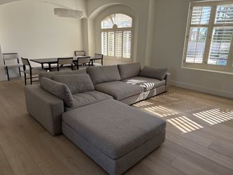 Floor Sofa w/ Ottoman Chess Pewtwe