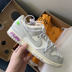 Lot 3 Dunk Low Off White
