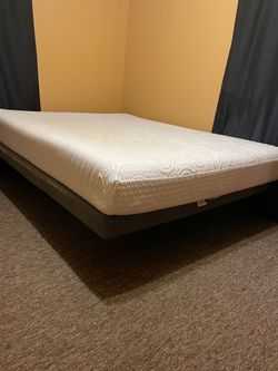 Queen Serta iCloud Memory Foam Mattress with Adjustable Base
