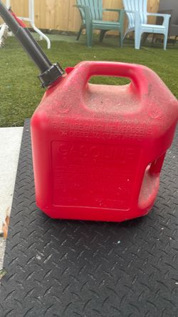 5 gallons gas can