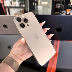 Apple iPhone 15 Pro Max 256GB! Unlocked to any company! 90 day warranty! We offer financing!