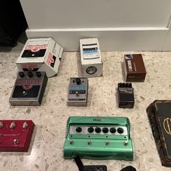 Bundled Guitar Pedals (Muff, Delay, octave)