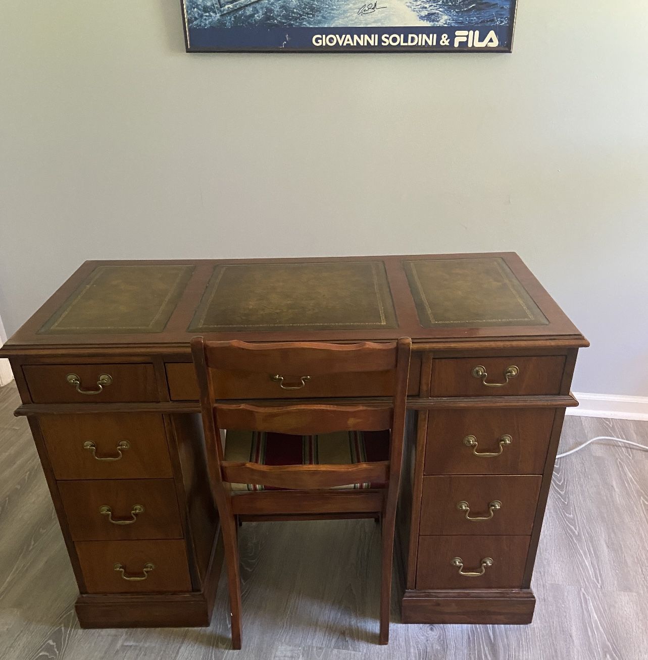 1940s Very Unique Antique Desk and Matching Chair (Great condition)