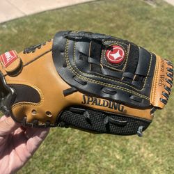Spalding 18455 Baseball Glove