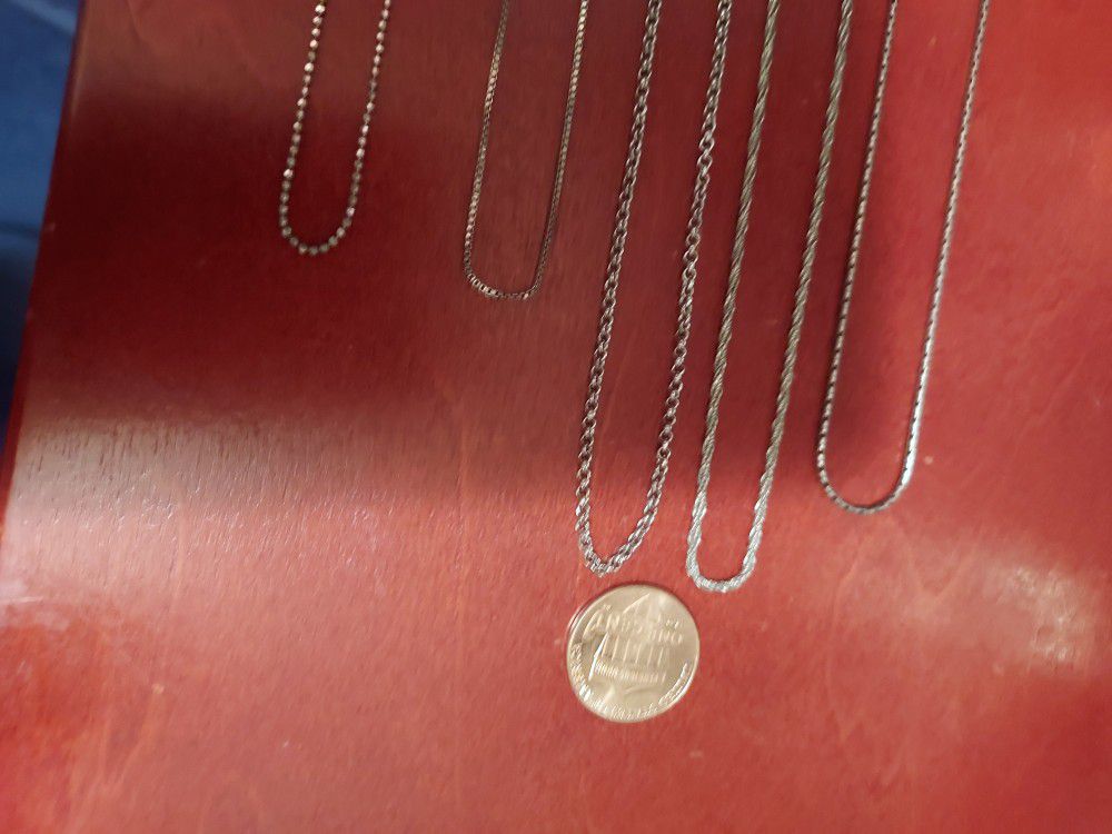 5 GENUINE SILVER CHAINS, NECKLACES. all 925 Silver Stamped ,vintage CHAINS. ONE of The 18inch Cost ME $99. EXAMPLE SAVINGS