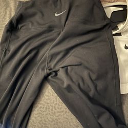 Nike Women's One High-Waisted Leggings with Pocket