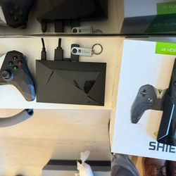 NVIDIA SHIELD TV (P2897) with Controller + Remote