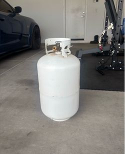30 LB propane tank for grill.