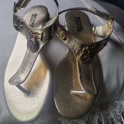 Michael Kors Size #4  Gold