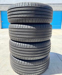 235/45/18 Michelin Selling a set of 4 tires in excellent condition 🫡