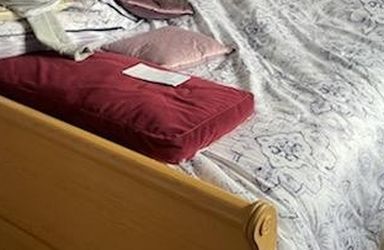 Sleigh Bed