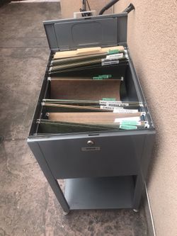Oxfords file Cabnet on wheels