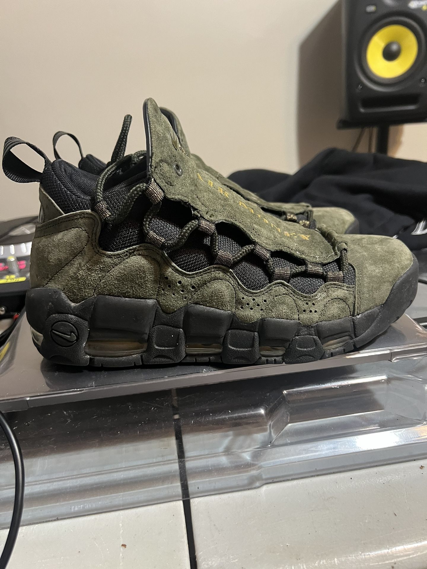 Nike Uptempo Air Money Men’s Size 7