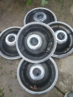 68-69 lincoln continental wheel cover caps