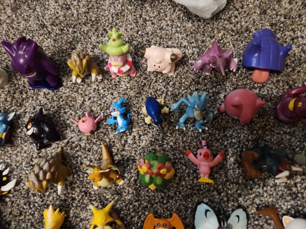 Vintage 90’s 2000 Pokemon Figures. Tomy. Loose. Huge Lot! As is