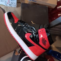 Jordan 1s Hi-top Bulls 🐂🏀 Patten Leather $100