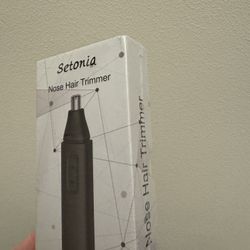 Ear and Nose Hair Trimmer for Men Women Rechargeable Trimmer with Dual Edge Blades Easy Cleaning and Washing