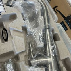 Moen Motion sense Wave Kitchen Faucet