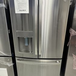 28 Cu.ft French Door Refrigerator With Water And Ice 