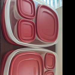 8 piece heavy duty Rubbermaid food storage containers