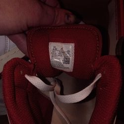 STILL LIKE NEW KIDS YOUTH 6.5!!!