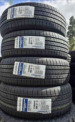 235/65R18 kumho Set 4 New Tires