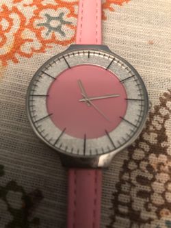 NEW Pink Girls watch