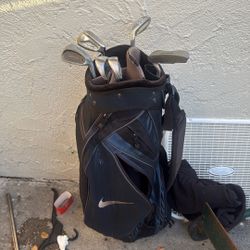 Golf Bag With Clubs 