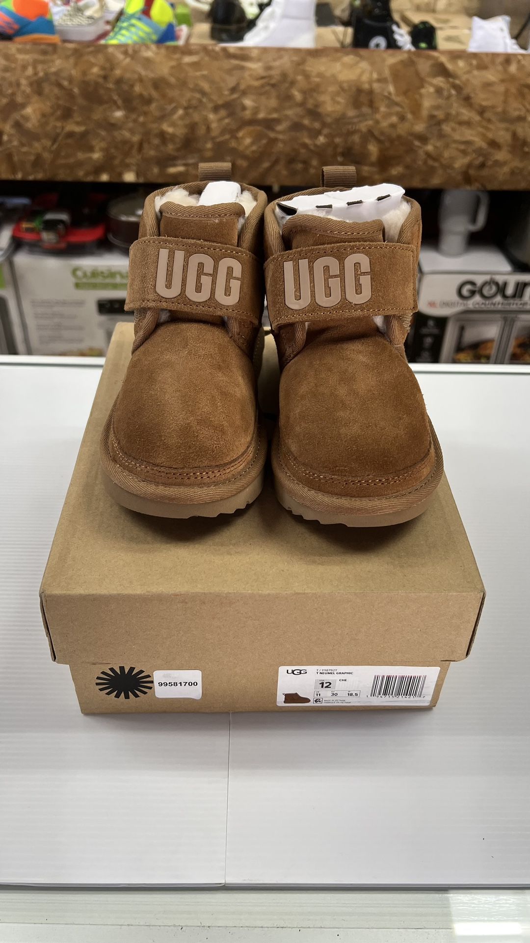 UGG