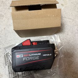 Milwaukee M18 18V Lithium-Ion REDLITHIUM FORGE HD 12.0 Ah Battery Pack 48-11-1813