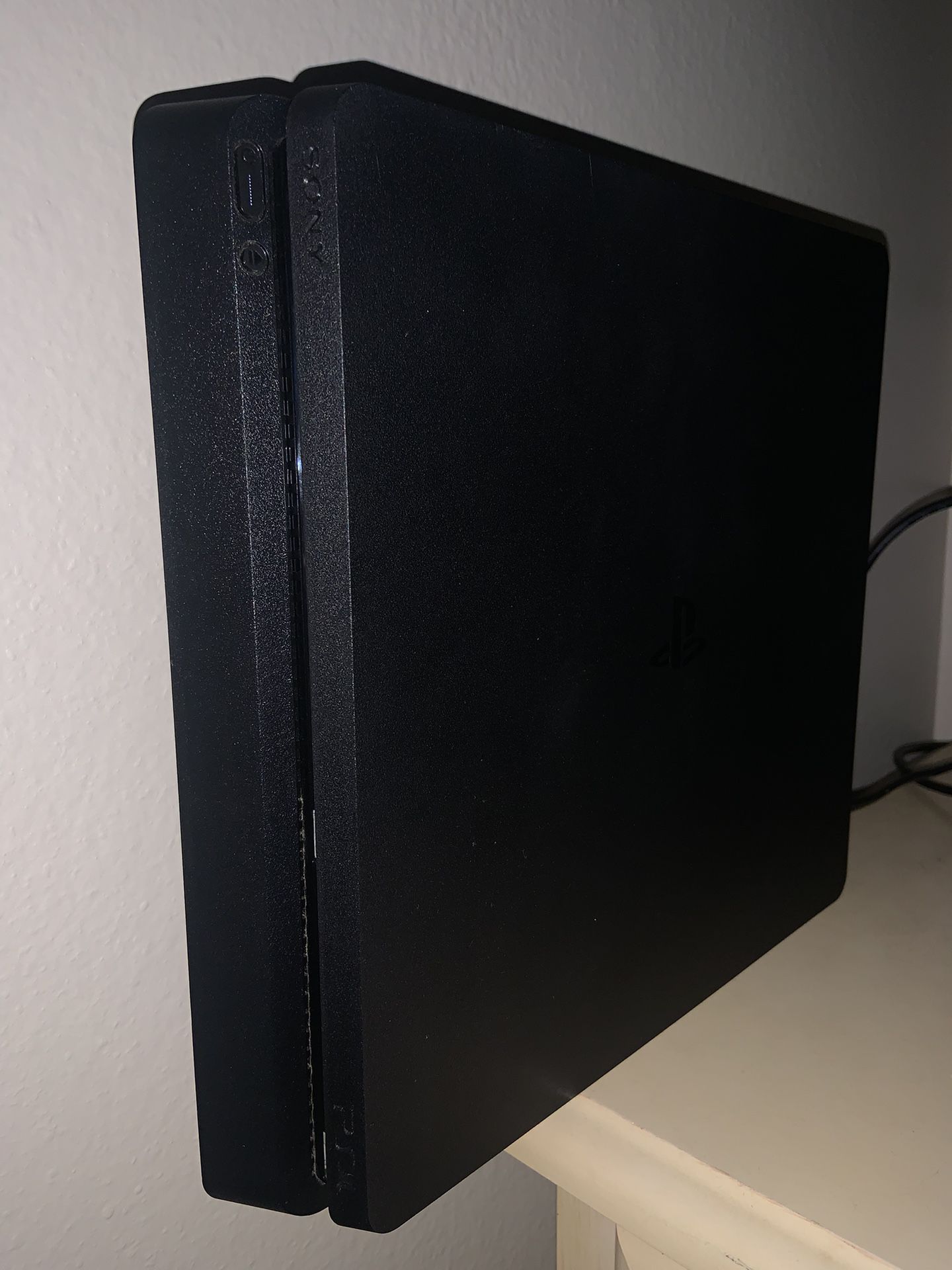 Sony PlayStation 4 (800 GB Slim) Jet Black 