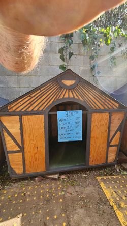 Large dog house (ready)