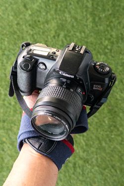 Canon Rebel G 35mm Film SLR Camera