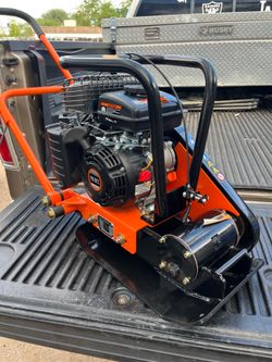 VEVOR  Vibratory  Gas Plate Compactor Tool with a 2.8 HP