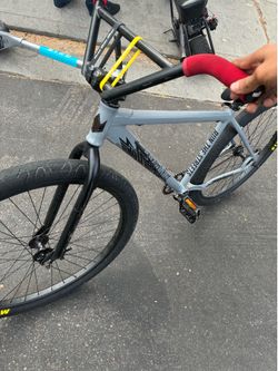Throne 29er like new condition rarely used GREY CORELINE