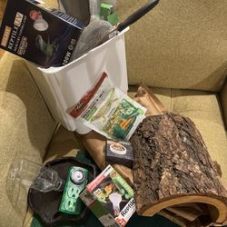 Reptile Supplies 