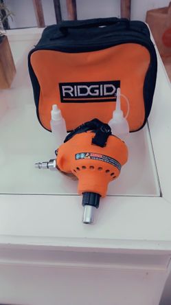 clavadora neumática de palma de tamaño completo de 3-1/2 pulgadas de la marca RIDGID,
