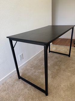 Black Desk