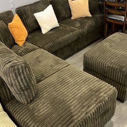 Seccional include ottoman material corduroy 😍