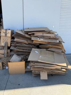 Every week we have a lot of cardboard boxes available. All FREE!