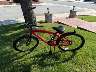 Paul Frank Red and Black Nirve “the bolt skurvy” beach cruiser