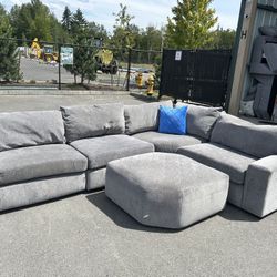 Sectional Couch 
