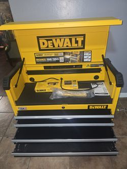 Dewalt 4-Drawer Top Tool Chest