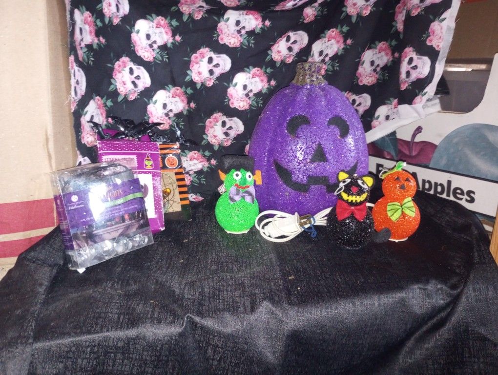 LIGHT UP HALLOWEEN DECOR!!!!