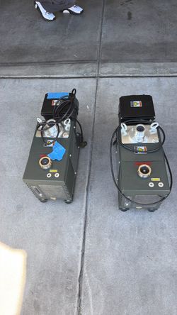 Industrial vacuum pumps