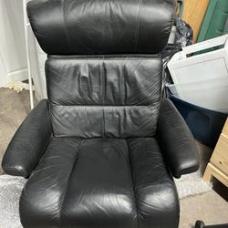 Black Leather Recliner 