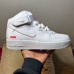 Nike Supreme x Air Force 1 Mid 'Box Logo - Triple White' Size 9